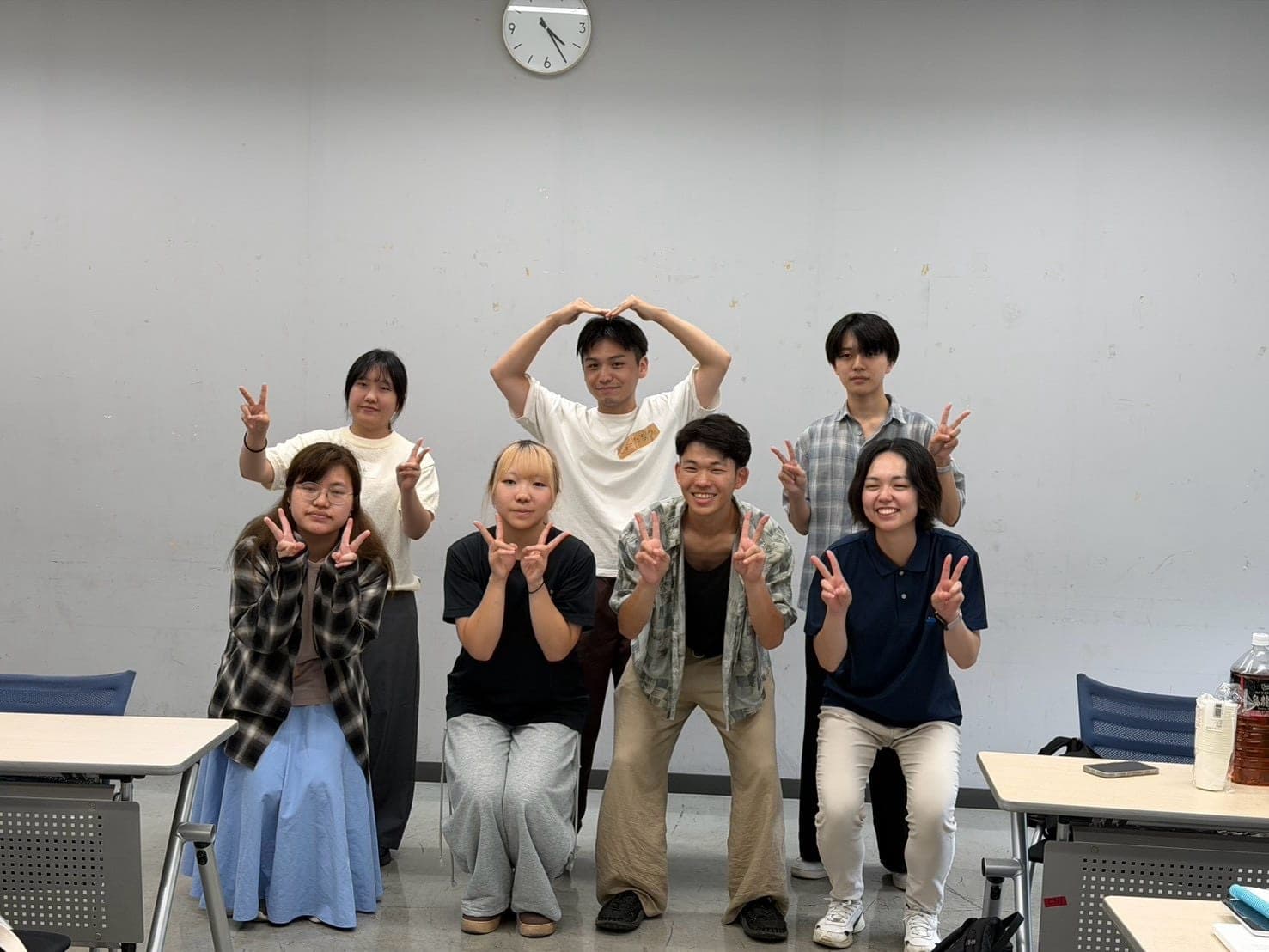 OIKOS社大を運営する大学生メンバーの集合写真